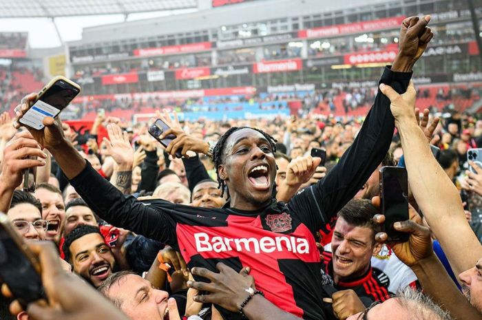 JEJAK SEJARAH: Jeremie Frimpong telah jadi bagian menghilangkan kutukan Neverkusen yang menghantui Bayer Leverkusen di masa lalu. (Bayer 04 Leverkusen) - Image