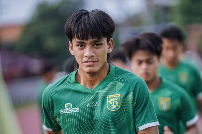 MASIH BELUM MAKSIMAL: Performa Ripal Wahyudi masih belum maksimal karena terkena kartu merah dan harus absen di laga krusial Persebaya Surabaya berikutnya. (Persebaya Surabaya) - Image