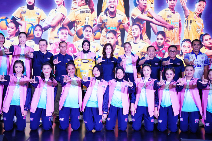 Bank Mandiri secara resmi mengumumkan tim voli putri profesional dengan nama Jakarta Livin’ Mandiri (JLM) untuk berkompetisi di Proliga 2024. - Image