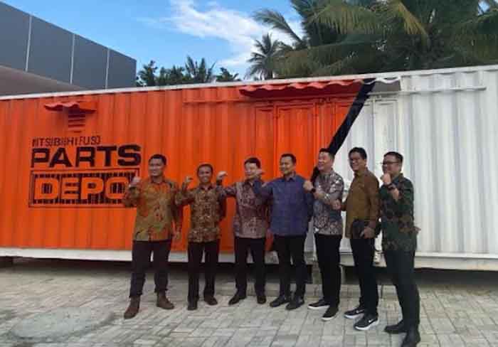 Mitsubishi Fuso menghadirkan diler baru 3S di area Morowali karena melihat peningkatan aktifitas operasional dari konsumen di area ini. - Image