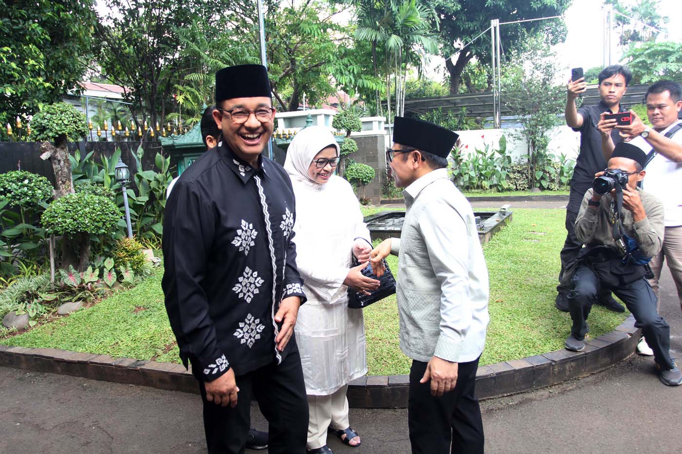 Capres nomor urut 1, Anies Baswedan beserta keluarga menyambangi rumah dinas Wakil Ketua DPR sekalig