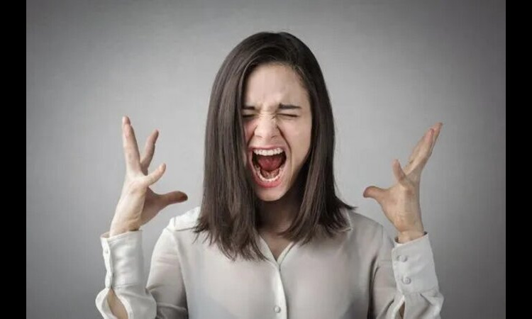 2 tipe kepribadian introvert MBTI yang paling mungkin menunjukkan kemarahannya secara terang-terangan. (aicaafaga.medium.com) - Image