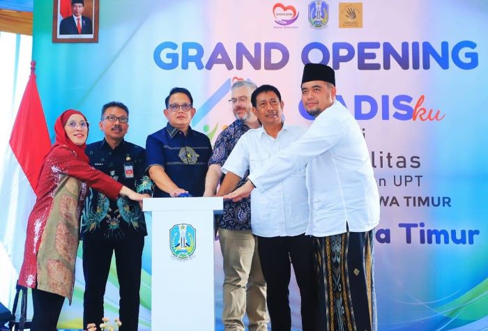 Pj Gubernur Jatim Adhy Karyono resmikan Galeri Disabilitas Kinasih dan UPT (GADISKU) Dinas Sosial Provinsi Jatim. - Image
