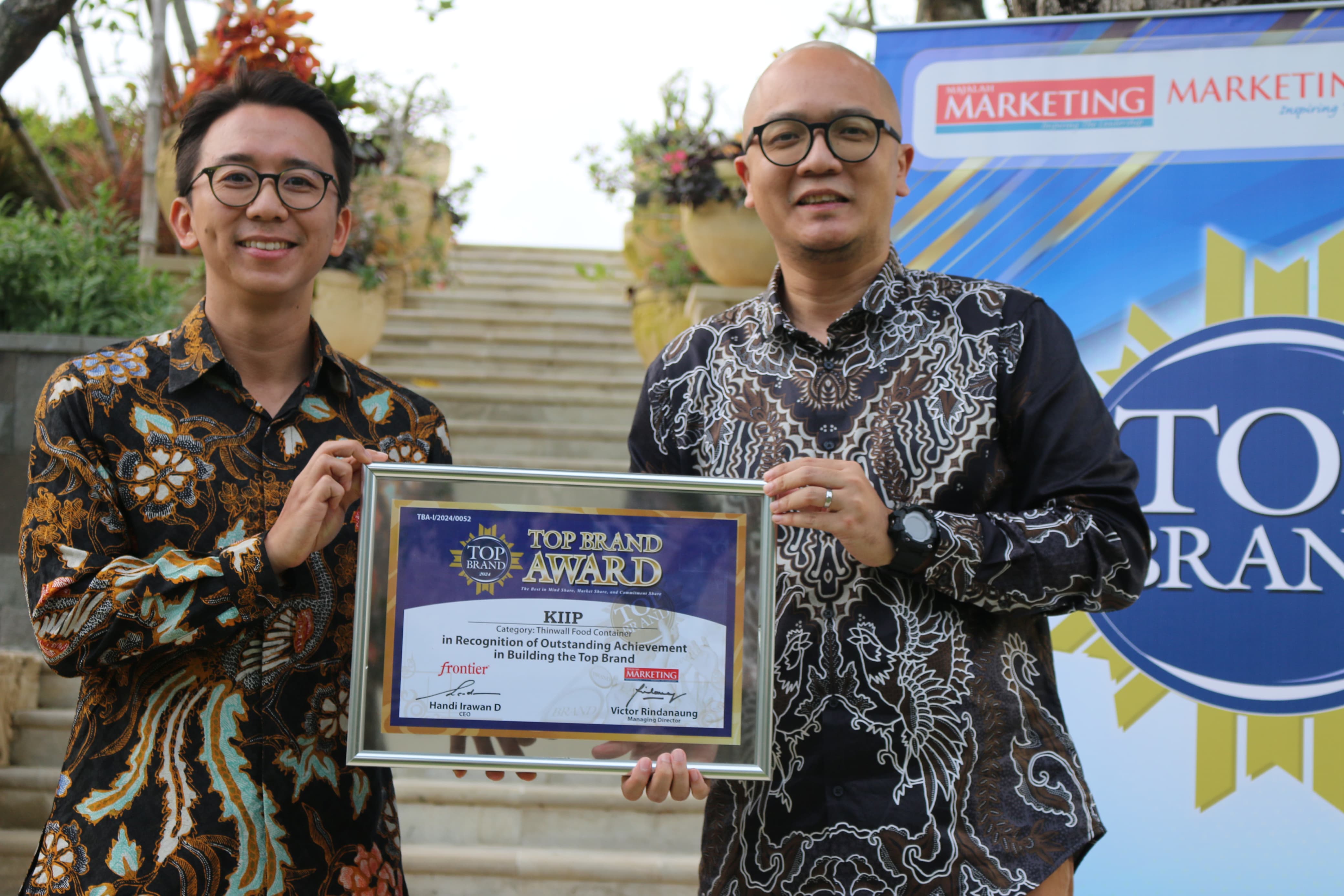 KIIP Food Thinwall Packaging mendapat penghargaan Top Brand 2024. (Istimewa) - Image