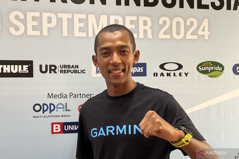 Pelari jarak jauh atau maraton Agus Prayogo mengungkapkan aturan limit waktu menjadi penyebab atlet lari dalam hal ini di nomor yang ia lakoni sulit merebut tiket Olimpiade Paris 2024. - Image