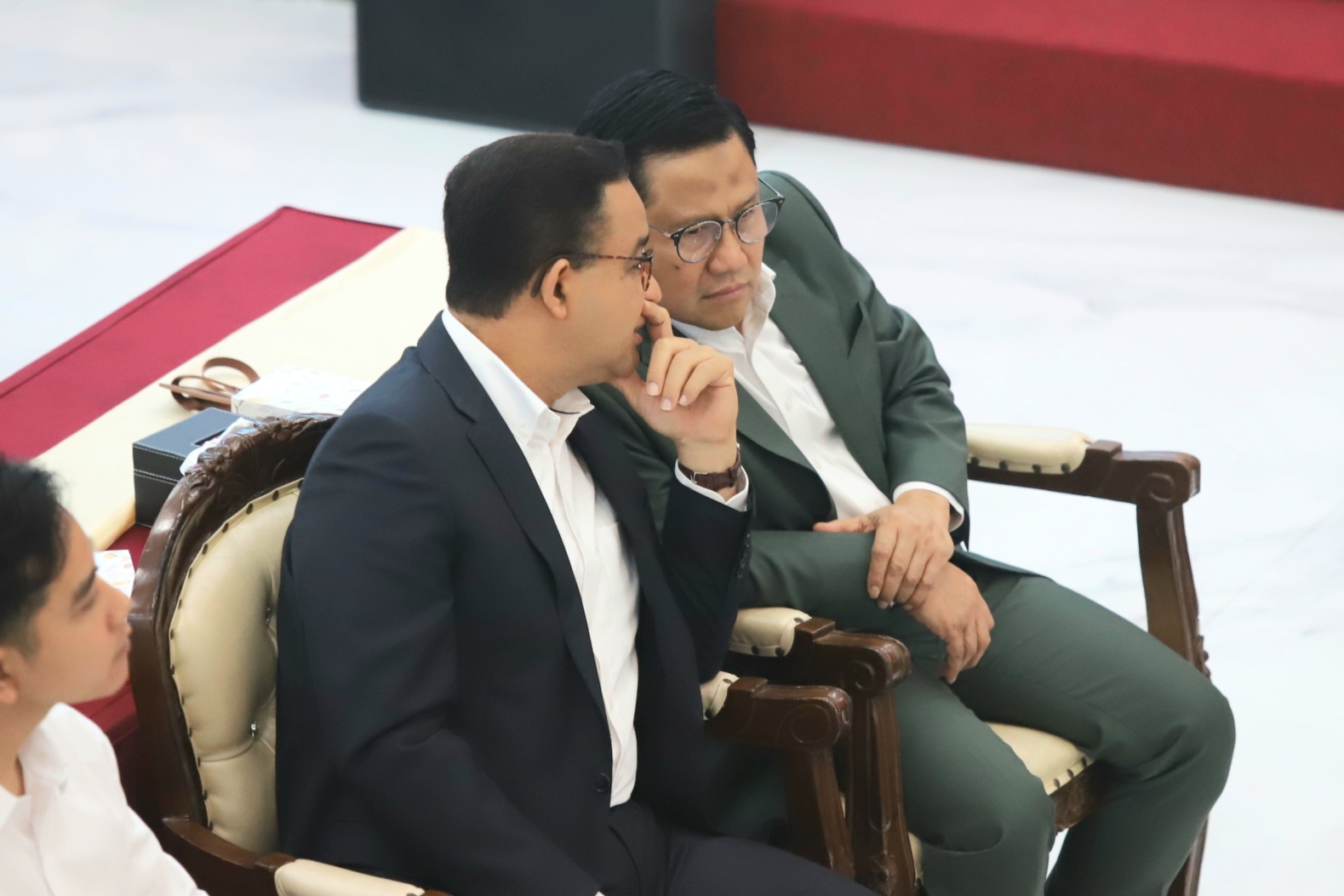 Calon presiden dan calon wakil presiden nomor urut 1, Anies Baswedan bersama Muhaimin Iskandar menghadiri rapat pleno terbuka penetapan pasangan calon Presiden dan Wakil Presiden terpilih Pemilu 2024 - Image