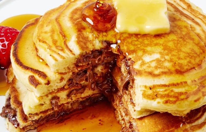 Pancake Isi Nutella (delish.com/ Lucy Schaeffer) - Image