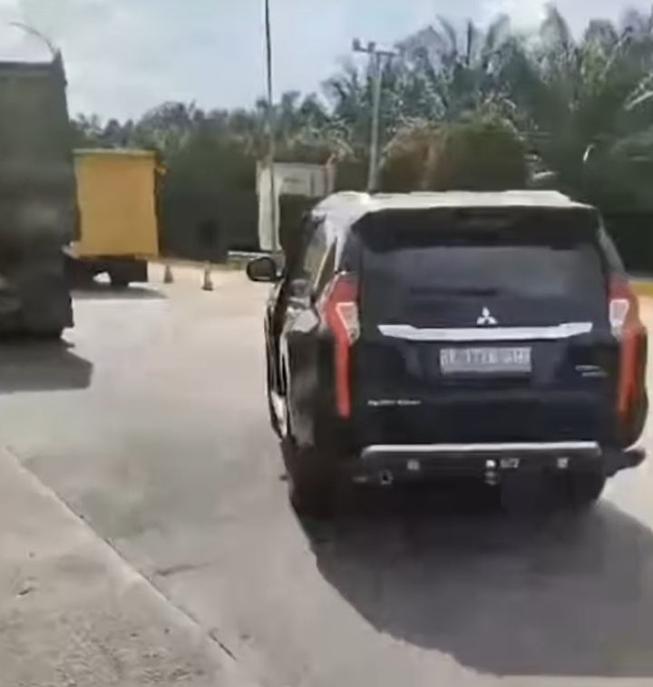 Seorang anggota polisi di Binjai, Sumatera Utara dikabarkan melakukan aksi tabrak lari. Peristiwa terjadi di Exit Tol Binjai. (Istimewa) - Image
