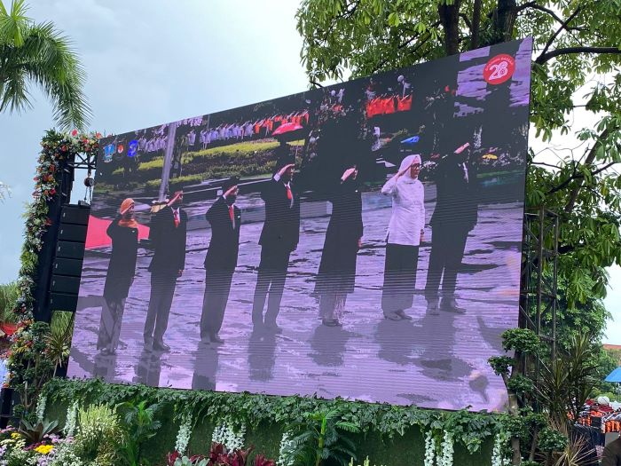 Peringatan Hari Otonomi Daerah, di Balai Kota Surabaya, Kamis (25/4). - Image
