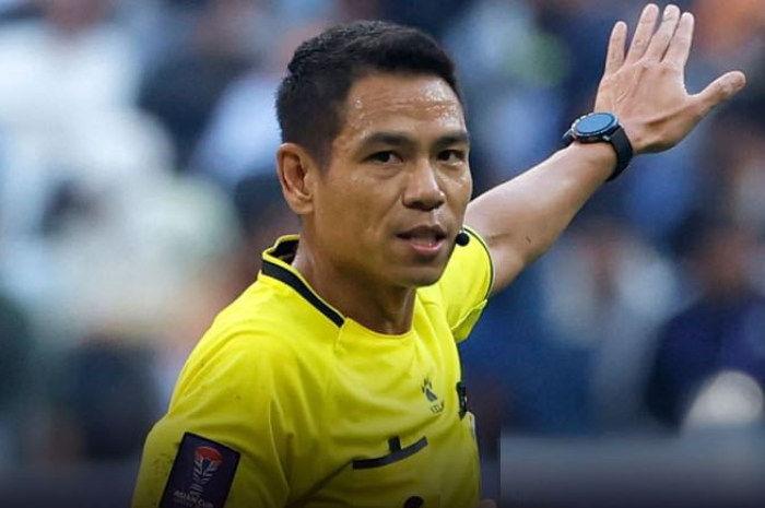 AWAS BAHAYA: Sivakorn Pu-udom kembali ditunjuk jadi wasit VAR di laga semifinal Piala Asia U-23 antara Timnas Indonesia U-23 vs Uzbekistan U-23. (Instagram Garuda Legend) - Image