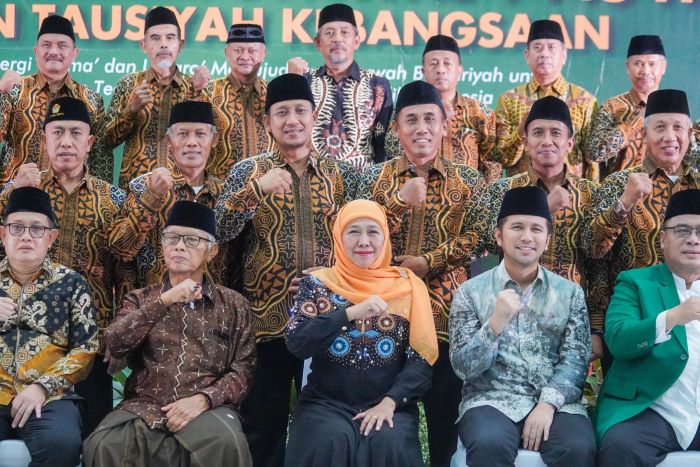 Khofifah Indar Parawansa hadiri silaturahim Syawal 1445 Hijriah dan Tausiyah Kebangsaan LDII Provinsi Jawa Timur. - Image