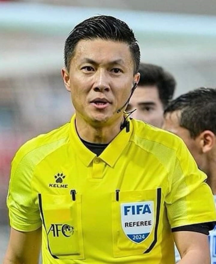 Wasit asal Tiongkok Shen Yinhao. (Instagram) - Image