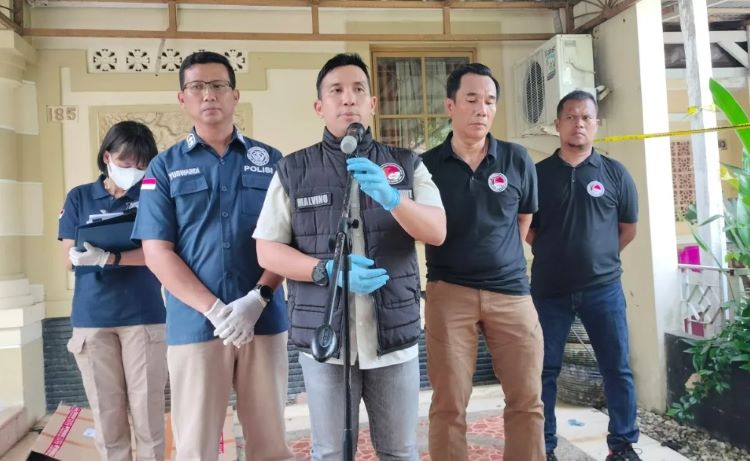 Kepala Subdit III Direktorat Reserse Narkoba Polda Metro Jaya AKBP Malvino E. Yustisia saat di lokasi TKP, Sentul, Jawa Barat, Selasa (30/4/2024). ANTARA/HO-Direktorat Reserse Narkoba Polda Metro Jaya - Image