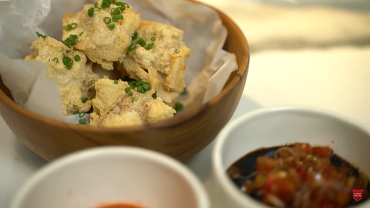 Tahu Walik Ayam dengan Sambal Colo- Colo ala Chef Arnold Poernomo. /Sumber foto: Tangkapan Layar YouTube: Arnold Poernomo - Image