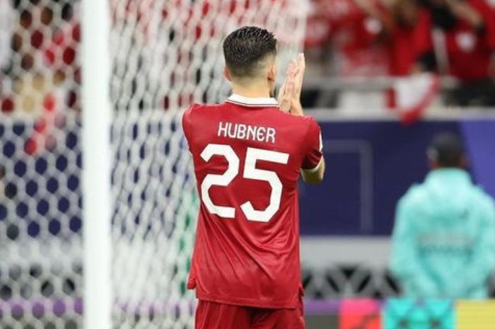 RESMI TIDAK DILEPAS: Justin Hubner resmi tidak dilepas oleh Cerezo Osaka karena mereka juga kekurangan pemain lantaran banyaknya pemain yang cedera. (Instagram Justin Hubner) - Image