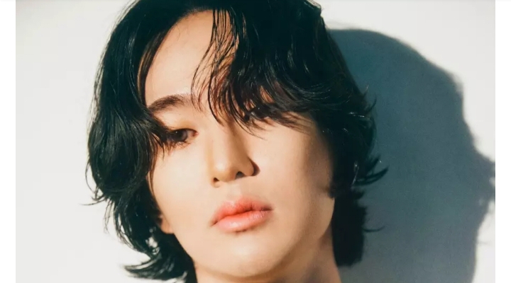 Sapa Penggemar Lebih Dekat, Onew Shinee Luncurkan Akun Media Sosial Solo Resmi Di Bawah Agensi Baru. Sumber Foto: Soompi - Image