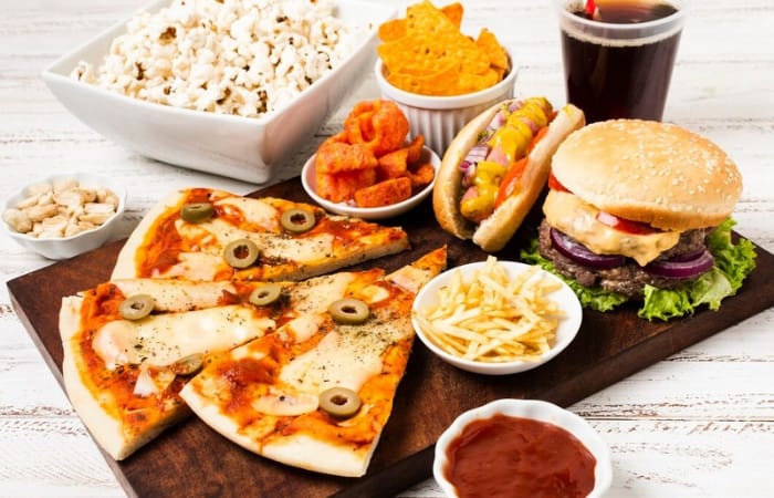 Ilustrasi hidangan junk food (freepik) - Image