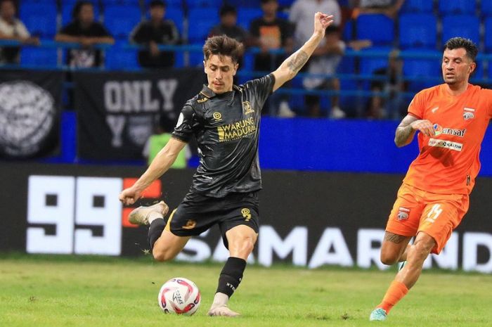 PLAYMAKER BARU: Francisco Rivera yang berhasil bawa Madura United ke final Championship Series Liga 1 dikabarkan sudah deal dengan Persebaya Surabaya. (Instagram Francisco Rivera) - Image