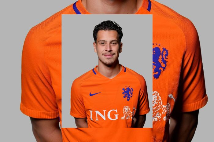 KOMITMEN TINGGI: Thom Haye salah satu pemain yang punya komitmen tinggi bela Timnas Indonesia untuk kariernya di masa depan. (Oranje Indonesia) - Image