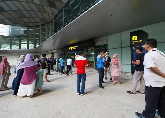 Bukan saja karena penerbangan rute Kediri-Balikpapan oleh Super Air Jet mulai dibuka. (FOTO:WAHYU ADJI/JPRK) - Image
