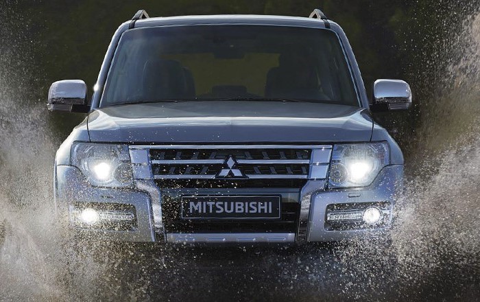 Ilustrasi Mitsubishi Pajero berbeda dengan Pajero Sport. - Image