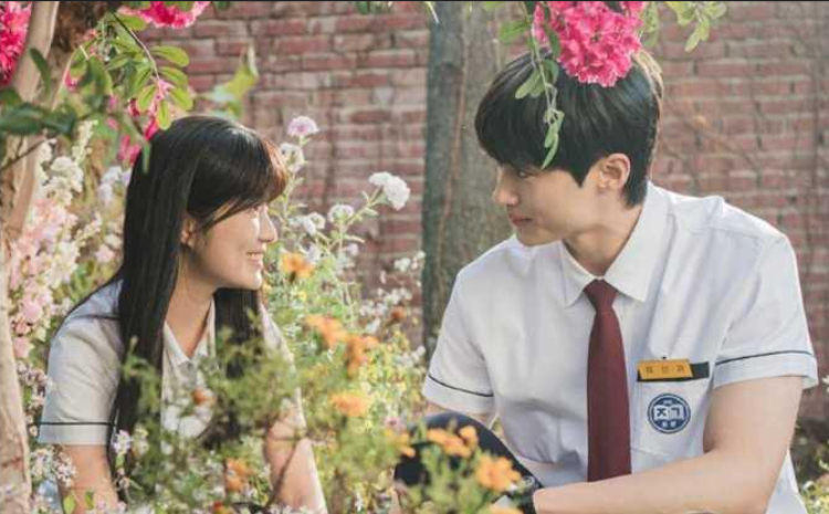 Drama Lovely Runner. (Soompi) - Image