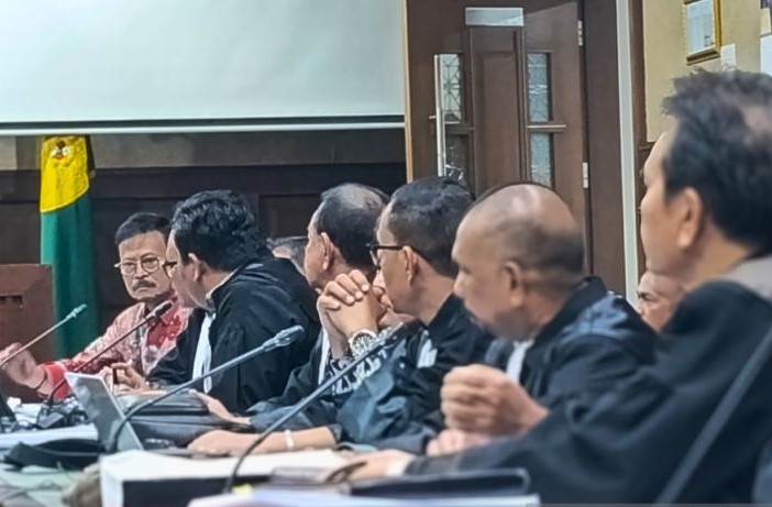 Terdakwa Menteri Pertanian periode 2019–2023 Syahrul Yasin Limpo (paling kiri) saat sidang di Pengadilan Tindak Pidana Korupsi (Tipikor) Jakarta, Rabu (29/5). - Image
