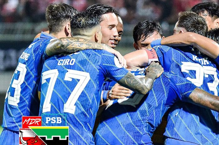 JUARA: Persib Bandung berhasil raih juara dengan kalahkan Madura United melalui kemenangan agregat 6-1. (Persib Bandung) - Image