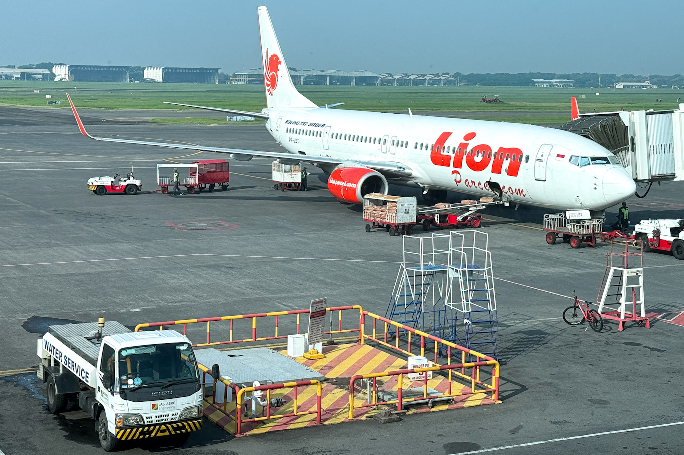 Ilustrasi. Pesawat Lion Air di Bandara Juanda - Image