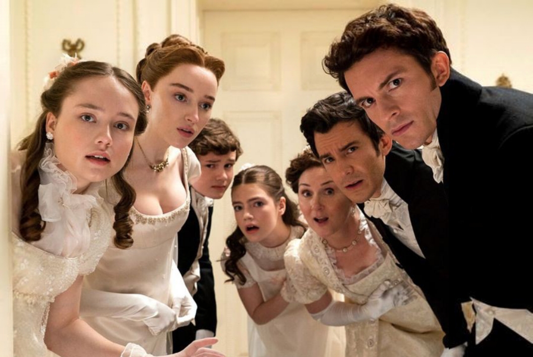 Still cut adegan dalam serial Bridgerton season 2 yang menampilkan keluarga Bridgerton. /Sumber Foto: (Bustle.com) - Image