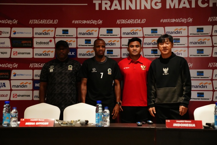 UJI COBA: Timnas Indonesia lakukan pemanasan jelang Kualifikasi Piala Dunia 2026 kontra Irak dengan uji coba hadapi Tanzania. (PSSI) - Image