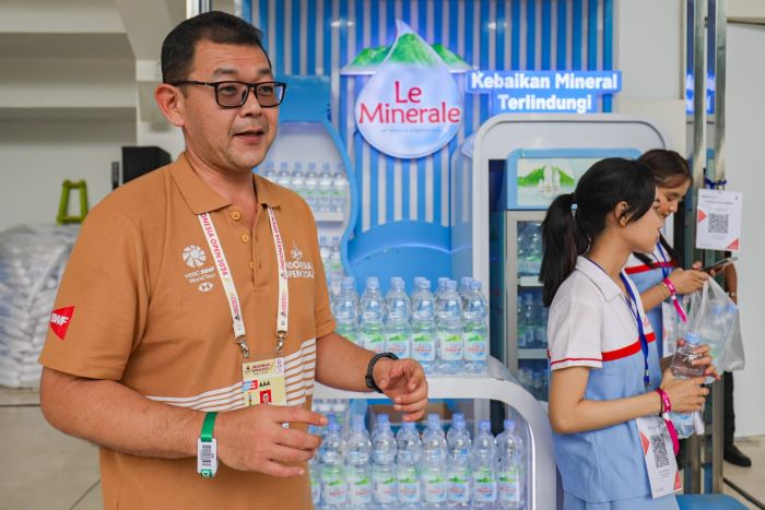 Dokter Tjahyadi Soegiono dari Persatuan Bulu Tangkis Seluruh Indonesia (PBSI). - Image