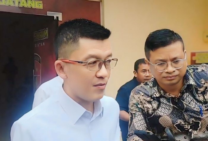 Mantan Pj Wali Kota Tanjungpinang Hasan jalani pemeriksaan terkait dugaan pemalsuan surat tanah di Polres Bintan, Jumat (7/6). - Image