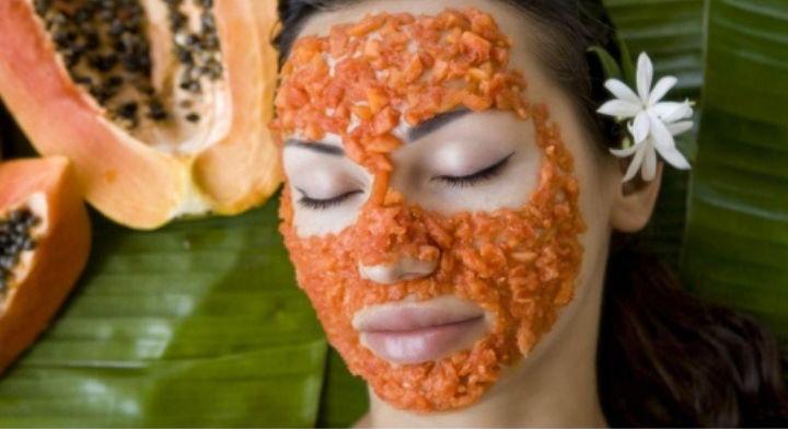 Manfaat papaya untuk kulit. /Sumber foto: Pinkvilla.com - Image