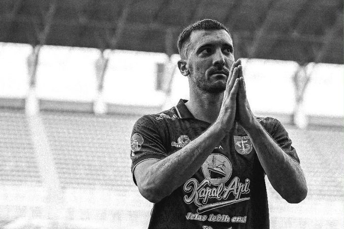 BERBURU: Persebaya Surabaya dikabarkan tengah berburu bek tengah asing yang pernah bermain di Serie A. (Persebaya Surabaya) - Image