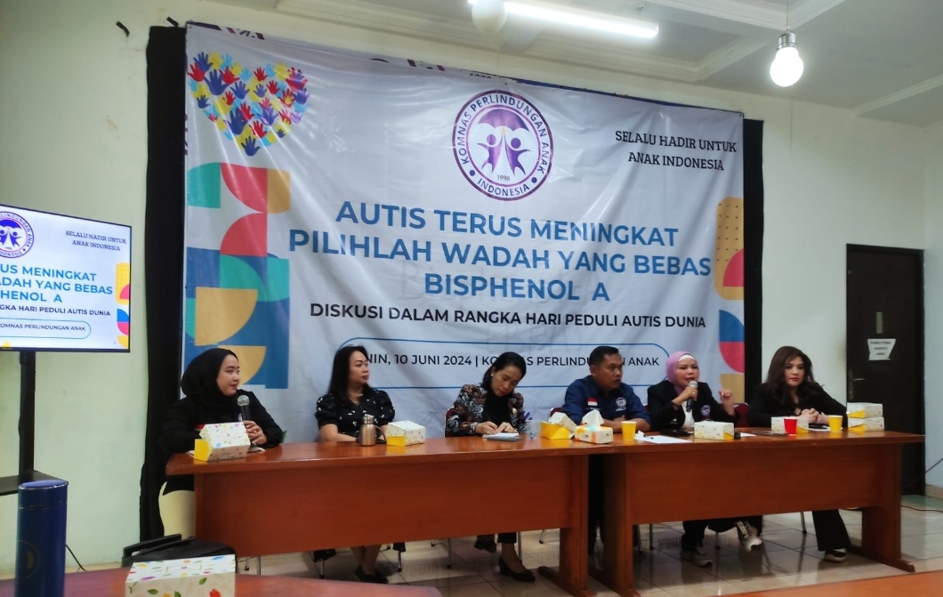 Komnas Perlindungan Anak menggelar diskusi berjudul ; Autis Terus Meningkat, Pilihlah Wadah yang Bebas BPA. - Image