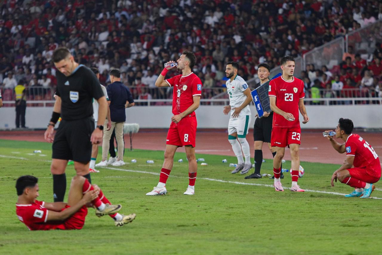 Suasana laga Timnas Indonesia vs Filipina di Stadion Utama GBK, Selasa (11/6). - Image