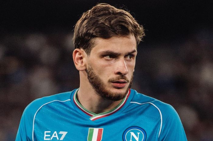 DEBUTAN: Khvicha Kvaratskhelia akan memimpin Georgia yang jadi tim debutan di Euro 2024. (Instagram Khvicha Kvaratskhelia) - Image