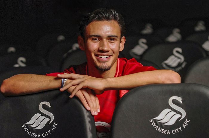PEDAS: Media Eropa Wales Online memberikan kritik pedasnya kepada Nathan Tjoe-A-On untuk bisa lebih baik lagi jika bermain di level klub. (Instagram Nathan Tjoe-A-On) - Image