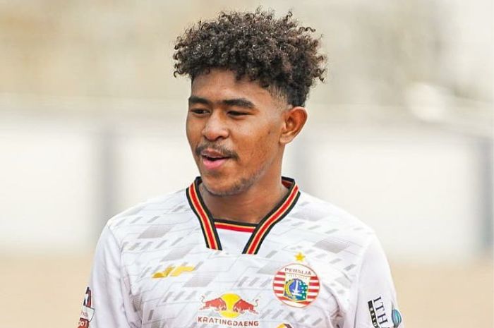 LUCUTI: Strategi transfer Persebaya Surabaya untuk Liga 1 musim depan benar-benar agresif dengan melucuti senjata klub Liga 1 seperti Madura United dan Persija Jakarta. (Instagram Braif Fatari) - Image