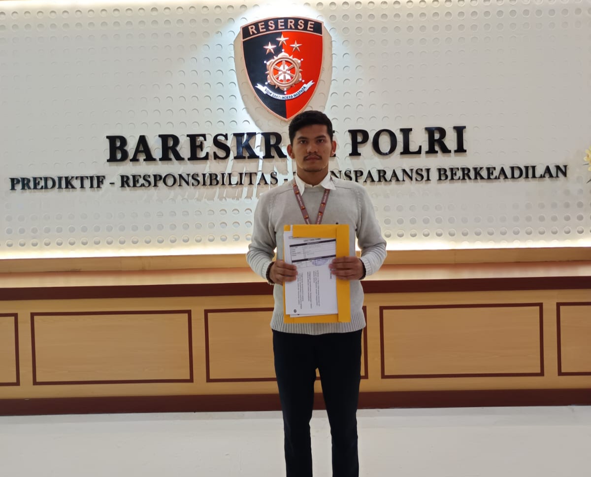 Pengurus DPP MPII melaporkan kasus pengubahan logo NU di Bareskrim Polri (24/6). - Image