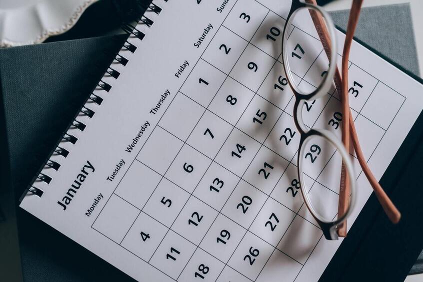 Ilustrasi kalender bulan kelahiran januari. /Sumber Foto: (Pexels/Leeloo) - Image
