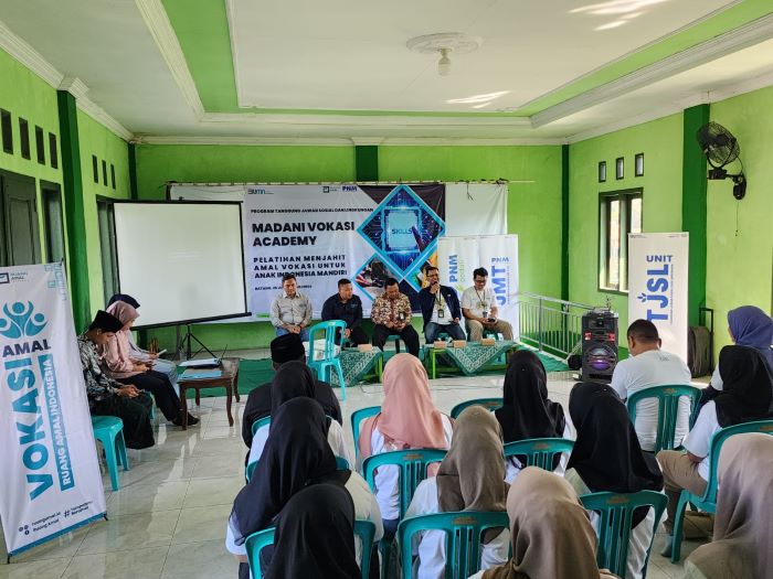 Kegiatan pelatihan untuk anak-anak prasejahtera dan difabel di Batang. (Dokumentasi pribadi) - Image