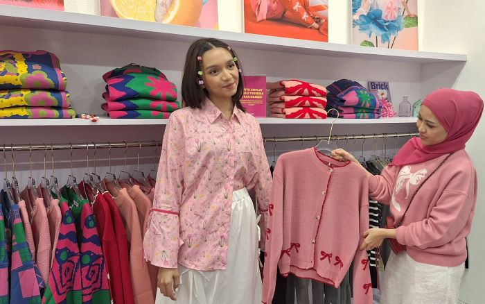 Flagship store pertama Loony di Royal Plaza Surabaya. (Sugih Mulyono/JawaPos) - Image