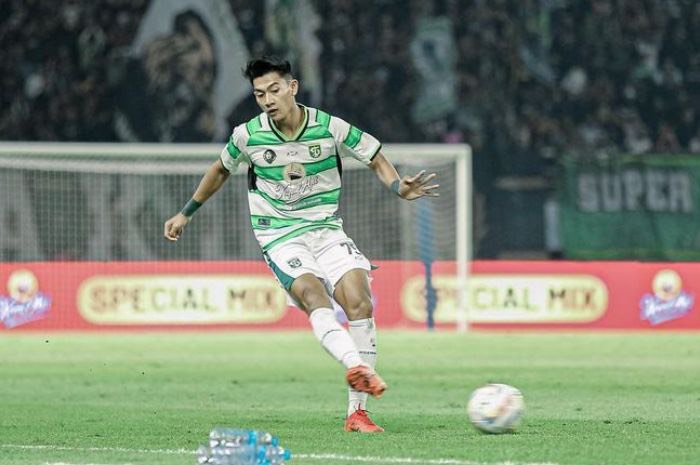 Jika konsisten bersama Persebaya Surabaya, Malik Risaldi diprediksi mampu melampaui catatan golnya musim lalu. (Instagram Malik Risaldi) - Image
