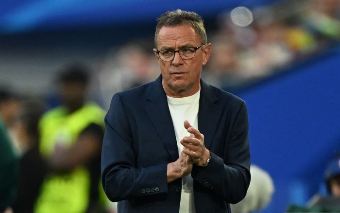 Pelatih kepala Austria Ralf Rangnick menyaksikan pertandingan sepak bola Grup D UEFA Euro 2024 antara Austria dan Prancis di Duesseldorf Arena di Duesseldorf. (ANTARA/AFP/Patricia De Melo Moreira) - Image