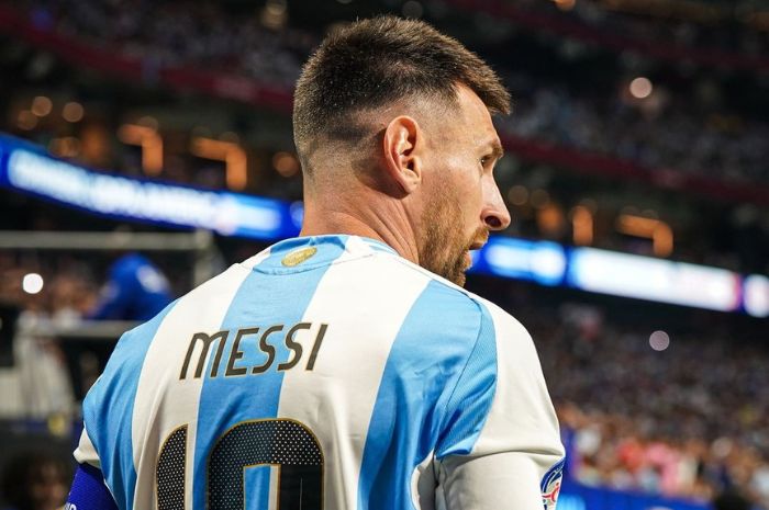 Meski gagal cetak gol di babak adu penalti, Lionel Messi berhasil bawa Argentina lolos ke semifinal Copa America 2024. (Instagram/@leomessi) - Image