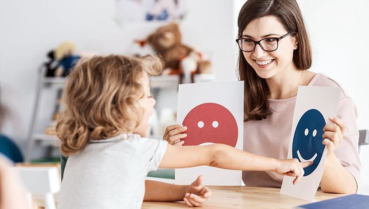 Ilustrasi orang tua dan anak yang sedang berinteraksi dapat meningkatkan kecerdasan emosional pada anak. (pinterest) - Image