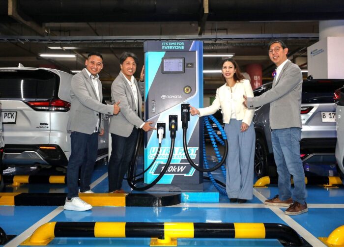 Fasilitas Privilege Charging Spot dan Privilege Parking Spot Gandaria City Mal, Jakarta Selatan. - Image