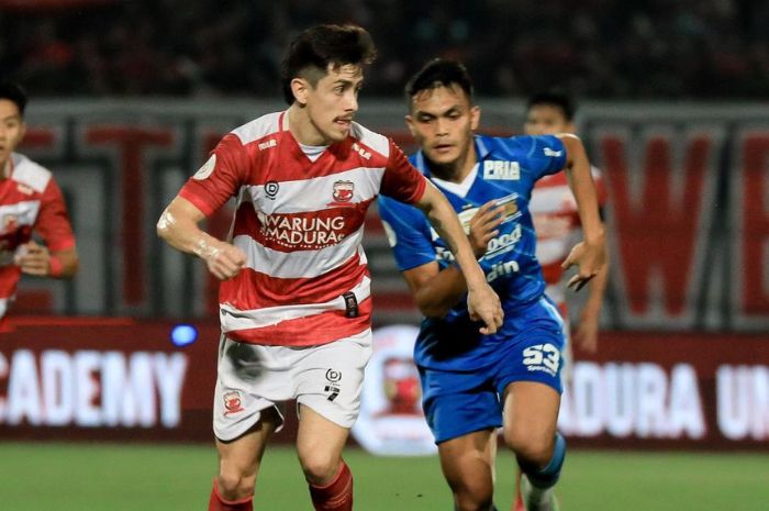 Madura United kehilangan 24 pemain mereka untuk mengarungi Liga 1 musim depan dengan skuad yang hampir baru di setiap lini. (Instagram/@maduraunited.fc) - Image